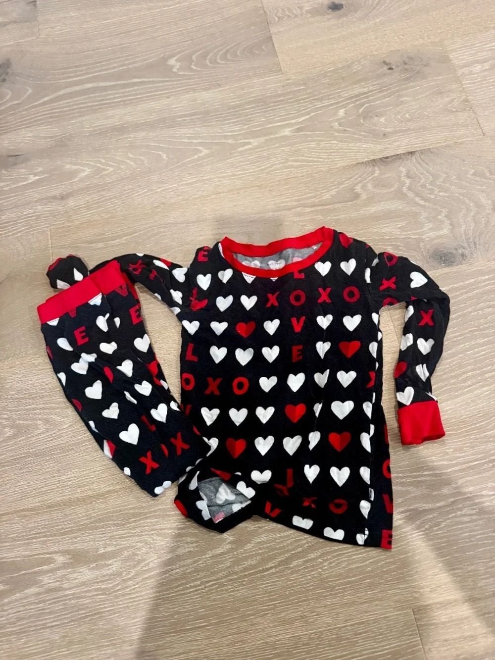 Little Sleepies 4T PJS-Black and Red XO Hearts EUC